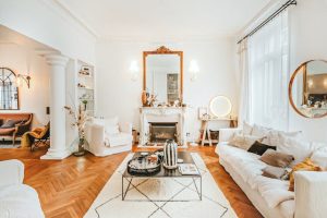 lustro nad kominkiem
